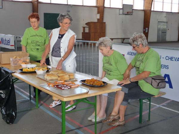 RdS2009_421_600.JPG - Non ma pauvre Colette ne fait pas le mouvement,  tu vas encore tomber